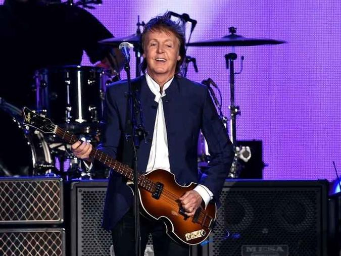 Novo álbum será uma parceria com o compositor Greg Kurstin(foto: Kevin Winter/Divulgação) Novo álbum será uma parceria com o compositor Greg Kurstin(foto: Kevin Winter/Divulgação)