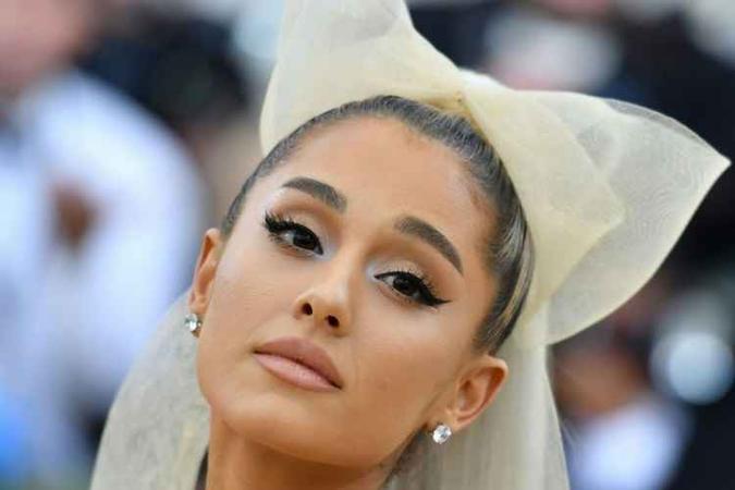 Ariana Grande e outros famosos causaram nas redes sociais(foto: ANGELA WEISS) Ariana Grande e outros famosos causaram nas redes sociais(foto: ANGELA WEISS)