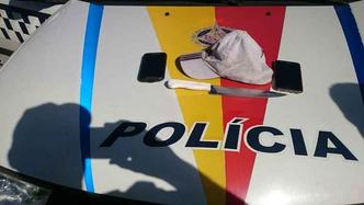 O assaltante usava uma faca nas abordagens e tinha mulheres como alvos preferidos(foto: PMDF/Divulgação) O assaltante usava uma faca nas abordagens e tinha mulheres como alvos preferidos(foto: PMDF/Divulgação)