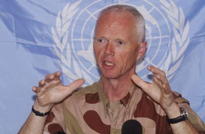 Para o chefe do grupo de observadores da ONU na Síria, o general Robert Mood, a violência também dificulta no diálogo com o país(foto: Bassem Tellawi/Pool/REUTERS/) Para o chefe do grupo de observadores da ONU na Síria, o general Robert Mood, a violência também dificulta no diálogo com o país(foto: Bassem Tellawi/Pool/REUTERS/)