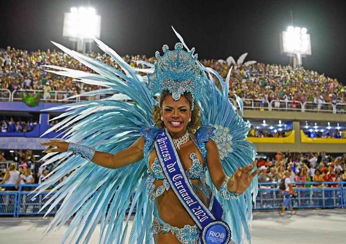 Desfile das escolas de samba; Sambódramo Rio de JaneiroAFP/ MAURO PIMENTEL - CARL DE SOUZA Desfile das escolas de samba; Sambódramo Rio de JaneiroAFP/ MAURO PIMENTEL - CARL DE SOUZA