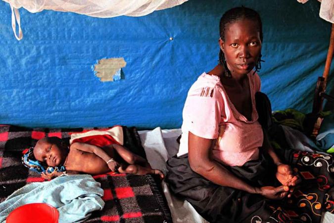 Uma mãe cuida do filho desnutrido no hospital dos Médicos Sem Fronteiras localizado no campo de refugiados Bambasi, na Etiópia.Jéssica Paula/Divulgação Uma mãe cuida do filho desnutrido no hospital dos Médicos Sem Fronteiras localizado no campo de refugiados Bambasi, na Etiópia.Jéssica Paula/Divulgação