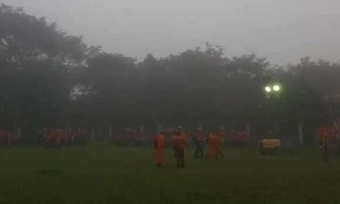 Risco de novo rompimento é iminente(foto: Bombeiros/Divulgação) Risco de novo rompimento é iminente(foto: Bombeiros/Divulgação)
