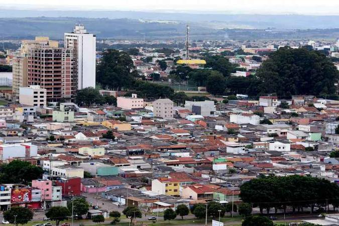 Moradores da cidade mais populosa de Brasília, criada na tentativa de acabar com as invasões, receberam com revolta a recomendação(foto: Antonio Cunha/CB/D.A Press ) Moradores da cidade mais populosa de Brasília, criada na tentativa de acabar com as invasões, receberam com revolta a recomendação(foto: Antonio Cunha/CB/D.A Press )