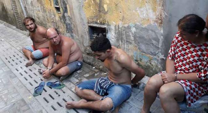 São cumpridos 72 mandados de busca e apreensão, 42 mandados de prisão preventiva e 6 de prisão temporária(foto: Divulgação/PCDF) São cumpridos 72 mandados de busca e apreensão, 42 mandados de prisão preventiva e 6 de prisão temporária(foto: Divulgação/PCDF)