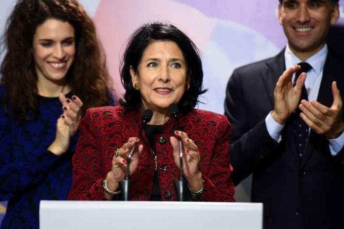 Zurabishvili, franco-georgiana de 66 anos, obteve 59,25% dos votos (foto: AFP) Zurabishvili, franco-georgiana de 66 anos, obteve 59,25% dos votos (foto: AFP)