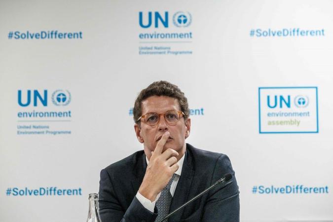 As ações do ministro também evidenciaram uma disputa interna entre indicados de Salles e a ala militar do ministério do Meio Ambiente(foto: AFP / Yasuyoshi CHIBA) As ações do ministro também evidenciaram uma disputa interna entre indicados de Salles e a ala militar do ministério do Meio Ambiente(foto: AFP / Yasuyoshi CHIBA)