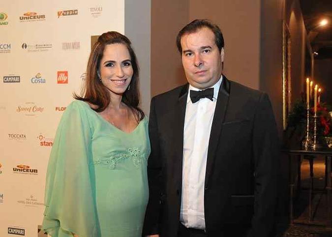 Rodrigo Maia e sua esposa Patrícia Vasconcelos Maia grávida de Felipe, durante o Baile das Embaixadas 2017 na embaixada da Itália (foto: Edy Amaro/Esp. CB/D.A Press ) Rodrigo Maia e sua esposa Patrícia Vasconcelos Maia grávida de Felipe, durante o Baile das Embaixadas 2017 na embaixada da Itália (foto: Edy Amaro/Esp. CB/D.A Press )