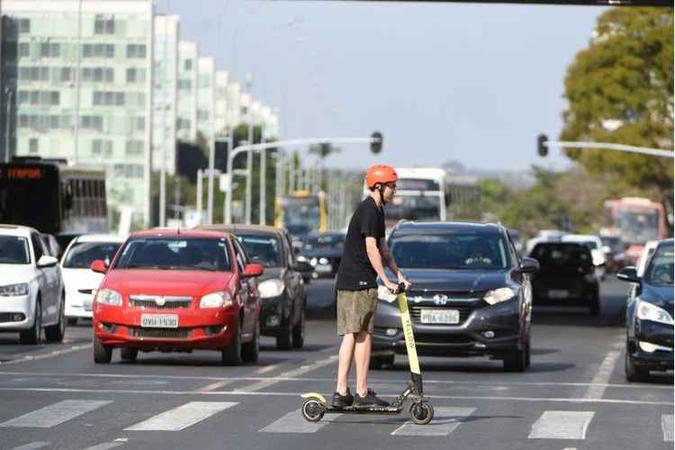 Estudo mostra que patinetes precisam de melhores ciclovias(foto: Ed Alves/CB/D.A Press) Estudo mostra que patinetes precisam de melhores ciclovias(foto: Ed Alves/CB/D.A Press)