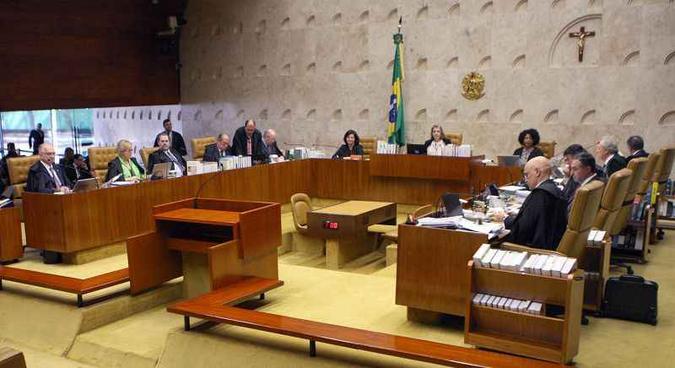 Durante a sessão, o ministro Ricardo Lewandowski chegou a dizer que juízes aposentados e pensionistas Durante a sessão, o ministro Ricardo Lewandowski chegou a dizer que juízes aposentados e pensionistas