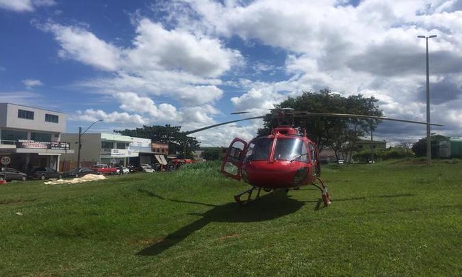 O Corpo de Bombeiros tentou o resgate com a aeronave da corporação, no entanto, quando chegou ao local do crime a vítima já estava sem sinais vitais(foto: CBMDF/Divulgação) O Corpo de Bombeiros tentou o resgate com a aeronave da corporação, no entanto, quando chegou ao local do crime a vítima já estava sem sinais vitais(foto: CBMDF/Divulgação)