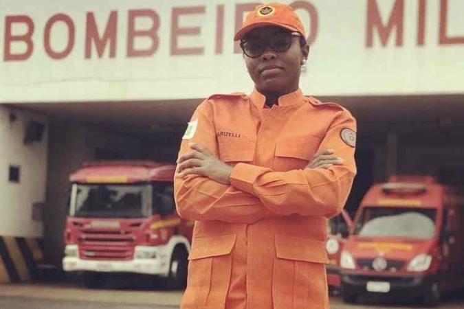Marizelli ingressou no Corpo de Bombeiros em 2018(foto: Reprodução/Instagram) Marizelli ingressou no Corpo de Bombeiros em 2018(foto: Reprodução/Instagram)