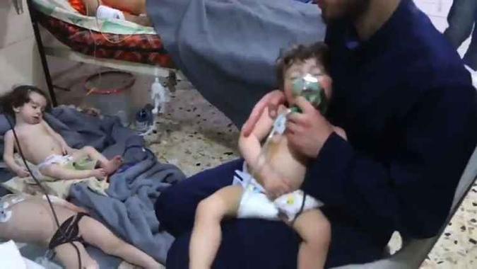 Bombardeio seria resposta ao ataque químico(foto: AFP) Bombardeio seria resposta ao ataque químico(foto: AFP)