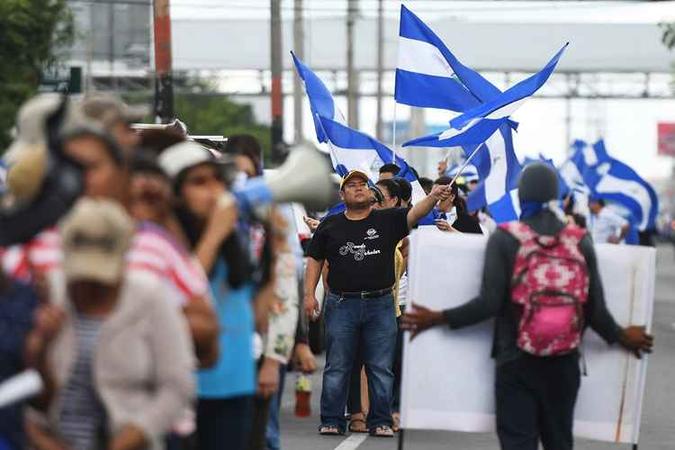 A população protesta contra o governo de Daniel Ortega, e da primeira-dama e vice-presidente, Rosario Murillo(foto: Marvin Recinos/AFP) A população protesta contra o governo de Daniel Ortega, e da primeira-dama e vice-presidente, Rosario Murillo(foto: Marvin Recinos/AFP)