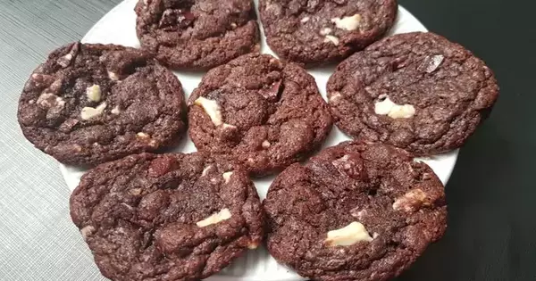 Vai um cookie quentinho saindo do forno? Veja receita do American Cookies