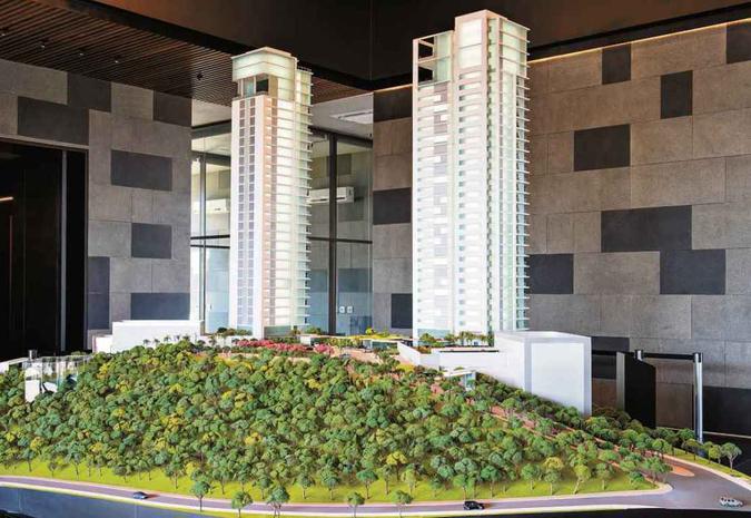 Maquete das torres Apogée e L'Essence, que serão construídas no Vila da Serra e serão os mais luxuosos edíficios de Minas Gerais (foto: Daniel Mansur/Divulgação ) Maquete das torres Apogée e L'Essence, que serão construídas no Vila da Serra e serão os mais luxuosos edíficios de Minas Gerais (foto: Daniel Mansur/Divulgação )