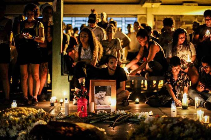 Estudantes, professores e colegas organizam ato em protesto contra a morte de aluno da UFPB.Vangli Figueiredo/ Divulgação Estudantes, professores e colegas organizam ato em protesto contra a morte de aluno da UFPB.Vangli Figueiredo/ Divulgação