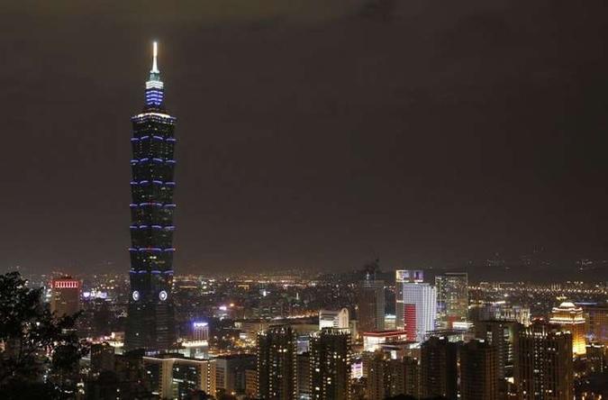 O Taipei 101 é o terceiro maior edifício do mundo: vale a pena a vista noturna(foto: Pichi Chuang/Reuters) O Taipei 101 é o terceiro maior edifício do mundo: vale a pena a vista noturna(foto: Pichi Chuang/Reuters)