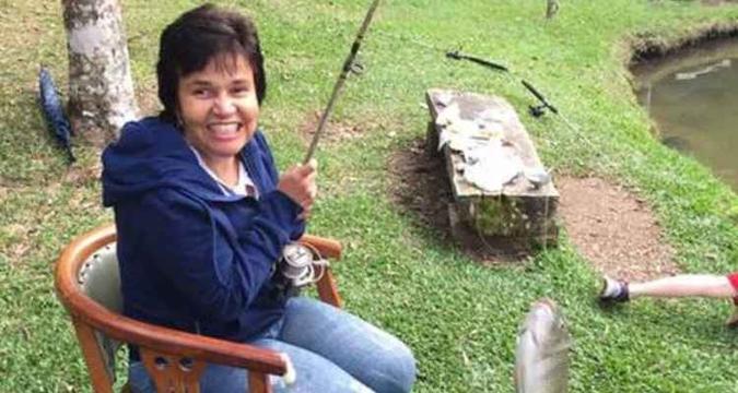 Claudia em atividade na clínica onde faz tratamento, no interior de São Paulo(foto: Facebook/Reprodução) Claudia em atividade na clínica onde faz tratamento, no interior de São Paulo(foto: Facebook/Reprodução)