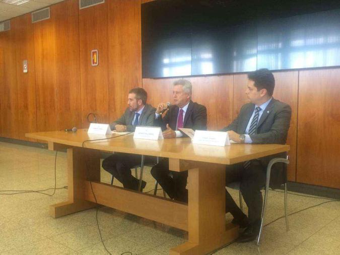 O balanço da Estratégia Saúde da Família foi divulgado pelo governador Rodrigo Rollemberg, e pelo secretário de Saúde, Humberto Fonseca(foto: Walder Galvão/CB/D.A. Press) O balanço da Estratégia Saúde da Família foi divulgado pelo governador Rodrigo Rollemberg, e pelo secretário de Saúde, Humberto Fonseca(foto: Walder Galvão/CB/D.A. Press)