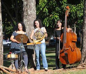 Luciana (E), Walesca e Zoraima: instrumentistas que quebraram o tabu(foto: Gustavo Moreno/CB/D.A Press) Luciana (E), Walesca e Zoraima: instrumentistas que quebraram o tabu(foto: Gustavo Moreno/CB/D.A Press)