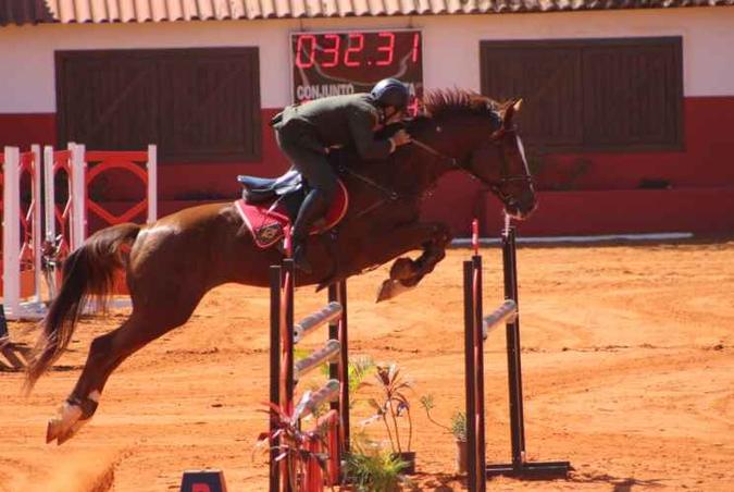 Paralelamente à exposição, será realizado a IX Copa Dragão de Salto(foto: Comunicação Social do 1º Regimento de Cavalaria de Guardas/Divulgação) Paralelamente à exposição, será realizado a IX Copa Dragão de Salto(foto: Comunicação Social do 1º Regimento de Cavalaria de Guardas/Divulgação)