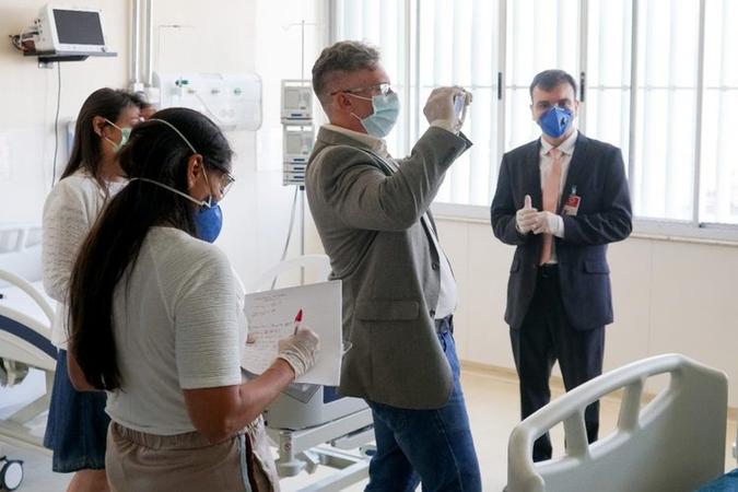 As inspeções ocorreram tanto nos leitos e equipamentos que ainda não estão sendo utilizados, quanto na UTI para pacientes com covid-19 (foto: Divulgação/Agência IGESDF) As inspeções ocorreram tanto nos leitos e equipamentos que ainda não estão sendo utilizados, quanto na UTI para pacientes com covid-19 (foto: Divulgação/Agência IGESDF)