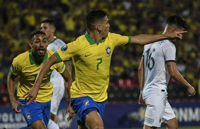 Matheus Cunha (E) e Paulinho, os caras do jogo de ontem à noite na goleada por 3 x 0 sobre a Argentina, na Colômbia. Os hermanos haviam sofrido apenas cinco gols até encararem o Brasil(foto: Juan Barreto/AFP) Matheus Cunha (E) e Paulinho, os caras do jogo de ontem à noite na goleada por 3 x 0 sobre a Argentina, na Colômbia. Os hermanos haviam sofrido apenas cinco gols até encararem o Brasil(foto: Juan Barreto/AFP)