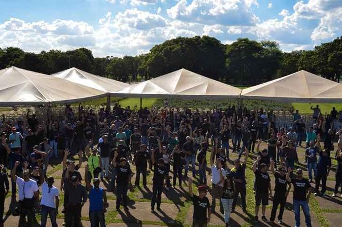 Policiais decidiram esperar um reunião de negociação com representantes do Governo do Distrito Federal (GDF)(foto: Ana Carneiro/ Esp. CB/ D.A Press) Policiais decidiram esperar um reunião de negociação com representantes do Governo do Distrito Federal (GDF)(foto: Ana Carneiro/ Esp. CB/ D.A Press)