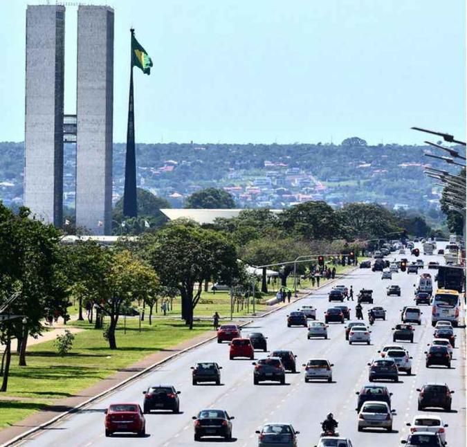 Trânsito na Esplanda dos Ministérios será alterado para a celebração de Nossa Senhora Aparecida (foto: Antonio Cunha/CB/D.A Press) Trânsito na Esplanda dos Ministérios será alterado para a celebração de Nossa Senhora Aparecida (foto: Antonio Cunha/CB/D.A Press)