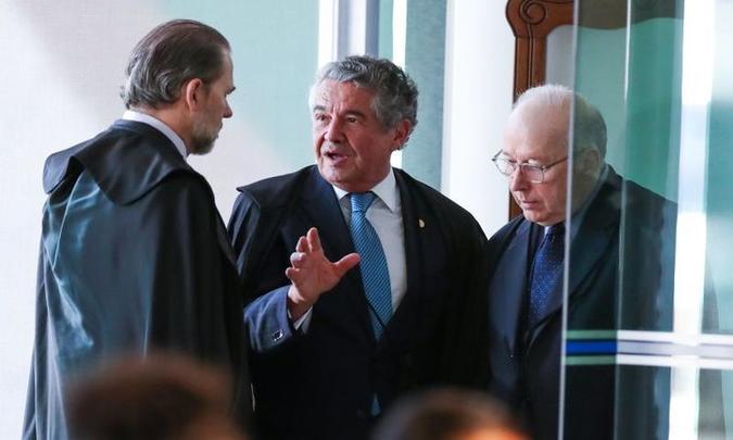 Marco Aurélio Mello com Dias Toffoli: para ministro, decisão sobre juiz das garantias desgasta a imagem do Supremo(foto: Lula Marques/Fotospublicas) Marco Aurélio Mello com Dias Toffoli: para ministro, decisão sobre juiz das garantias desgasta a imagem do Supremo(foto: Lula Marques/Fotospublicas)
