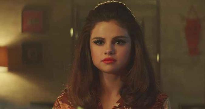 'Bad liar', de Selena Gomez, foi eleita a melhor música de 2017, de acordo com a revista Billboard (foto: Internet/Reprodução ) 'Bad liar', de Selena Gomez, foi eleita a melhor música de 2017, de acordo com a revista Billboard (foto: Internet/Reprodução )