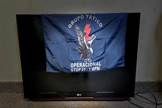 Televisão furtada que foi recuperada pela polícia.(foto: Divulgação/PMDF) Televisão furtada que foi recuperada pela polícia.(foto: Divulgação/PMDF)