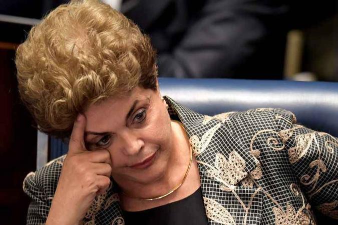 Não há lugares destinados a Dilma Rousseff, cassada após processo de impeachment, em 2016(foto: EVARISTO SA/AFP) Não há lugares destinados a Dilma Rousseff, cassada após processo de impeachment, em 2016(foto: EVARISTO SA/AFP)