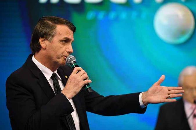 Procurada, a advogada Karina Kufa, indicada pela equipe de Bolsonaro para esclarecer a questão, disse que não há irregularidades na contratação(foto: Nelson Almeida/AFP) Procurada, a advogada Karina Kufa, indicada pela equipe de Bolsonaro para esclarecer a questão, disse que não há irregularidades na contratação(foto: Nelson Almeida/AFP)