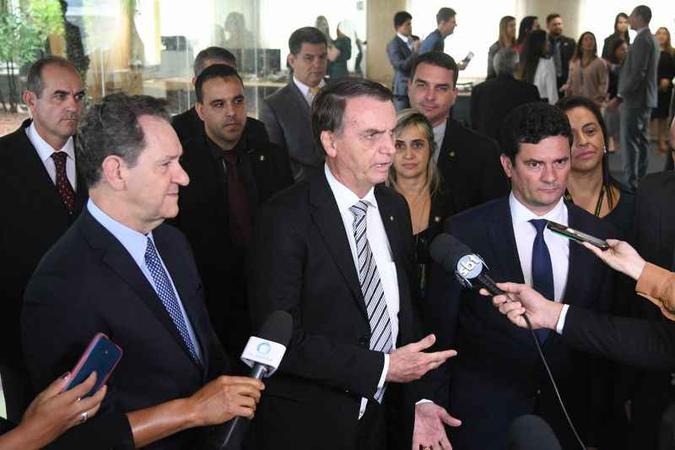 Bolsonaro voltará a circular por Brasília nos próximos dias, quando diversas decisões devem ser tomadas, além de conversas com autoridades da capital(foto: Ed Alves/CB/D.A Press) Bolsonaro voltará a circular por Brasília nos próximos dias, quando diversas decisões devem ser tomadas, além de conversas com autoridades da capital(foto: Ed Alves/CB/D.A Press)