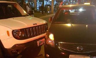 Motorista ouviu gritos por ajuda e parou na frente do assaltante, para impedir a fuga(foto: PMDF/Divulgação) Motorista ouviu gritos por ajuda e parou na frente do assaltante, para impedir a fuga(foto: PMDF/Divulgação)