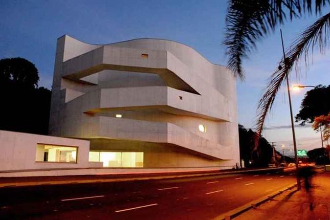 A sede da fundação foi projetada pelo arquiteto português Álvaro Siza(foto: Mathias Cramer/Temporealfoto.com/Divulgação) A sede da fundação foi projetada pelo arquiteto português Álvaro Siza(foto: Mathias Cramer/Temporealfoto.com/Divulgação)