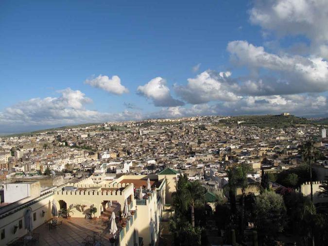Seja no México (acima, a praia de Sayulita), no Marrocos (Fes) ou na Itália (abaixo, na Siciília), quase um mês de viagem por vários países (foto: Zimaal/Divulgação ) Seja no México (acima, a praia de Sayulita), no Marrocos (Fes) ou na Itália (abaixo, na Siciília), quase um mês de viagem por vários países (foto: Zimaal/Divulgação )