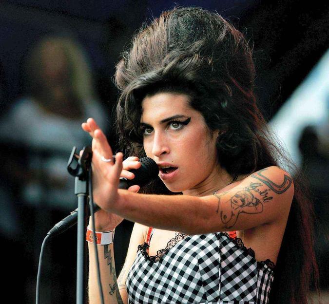 Legado de Amy Winehouse influencia cantores e impressiona ...