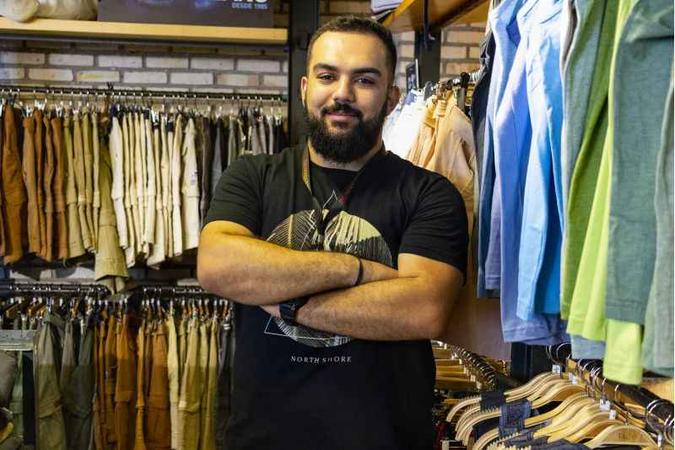 Breno Alencar, gerente de uma loja no Conjunto Nacional: Breno Alencar, gerente de uma loja no Conjunto Nacional: