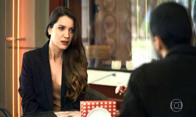 Vivi pedirá ajuda a Fabiana, que irá alertar Camilo(foto: Reprodução/TV Globo) Vivi pedirá ajuda a Fabiana, que irá alertar Camilo(foto: Reprodução/TV Globo)