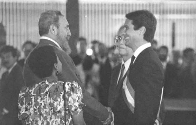 Fernando Collor recebeu o então presidente de Cuba, Fidel Castro, em 1990(foto: Izabel Cristina/CB/D.A Press) Fernando Collor recebeu o então presidente de Cuba, Fidel Castro, em 1990(foto: Izabel Cristina/CB/D.A Press)