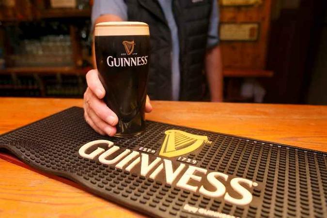 A marca Guinness é de propriedade da gigante Diageo que, com seus 12 bilhões de libras(foto: AFP) A marca Guinness é de propriedade da gigante Diageo que, com seus 12 bilhões de libras(foto: AFP)