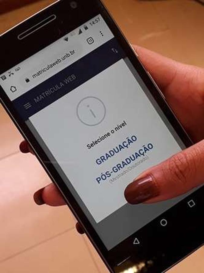 Novo portal %u2013 O Sisu deste ano registrou pico de inscrições por minuto: chegou a 7 mil. Uma média de 1.571.377 pessoas acessou o portal diariamente. Novo portal %u2013 O Sisu deste ano registrou pico de inscrições por minuto: chegou a 7 mil. Uma média de 1.571.377 pessoas acessou o portal diariamente.