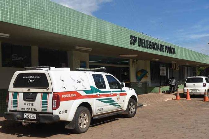 As investigações estão a cargo da 23ª Delegacia de Polícia, responsável pela região. O caso é tratado como roubo a drogaria e homicídio em apuração(foto: Ed Alves/CB/D.A Press) As investigações estão a cargo da 23ª Delegacia de Polícia, responsável pela região. O caso é tratado como roubo a drogaria e homicídio em apuração(foto: Ed Alves/CB/D.A Press)