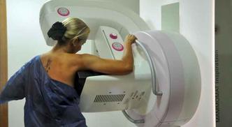 Paciente realiza exame de mamografia(foto: Paulo de Araújo/CB/D.A Press) Paciente realiza exame de mamografia(foto: Paulo de Araújo/CB/D.A Press)
