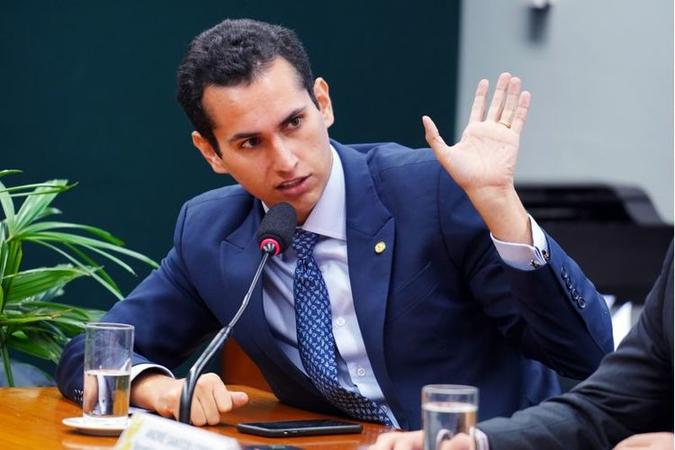 Domingos Neto é o relator da proposta que aumenta o fundo eleitoral, definido em acordo com quase todos os partidos da Câmara (foto: Pablo Valadares/Câmara dos Deputados) Domingos Neto é o relator da proposta que aumenta o fundo eleitoral, definido em acordo com quase todos os partidos da Câmara (foto: Pablo Valadares/Câmara dos Deputados)