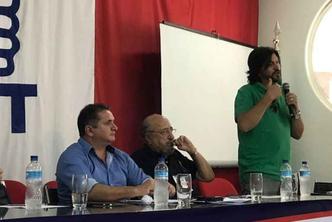 O parlamentar justificou que tem O parlamentar justificou que tem