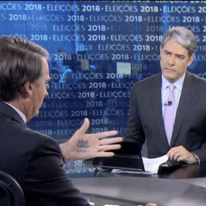 Bolsonaro Repete Cola Na Mão Desta Vez Com Dizeres Deus Família